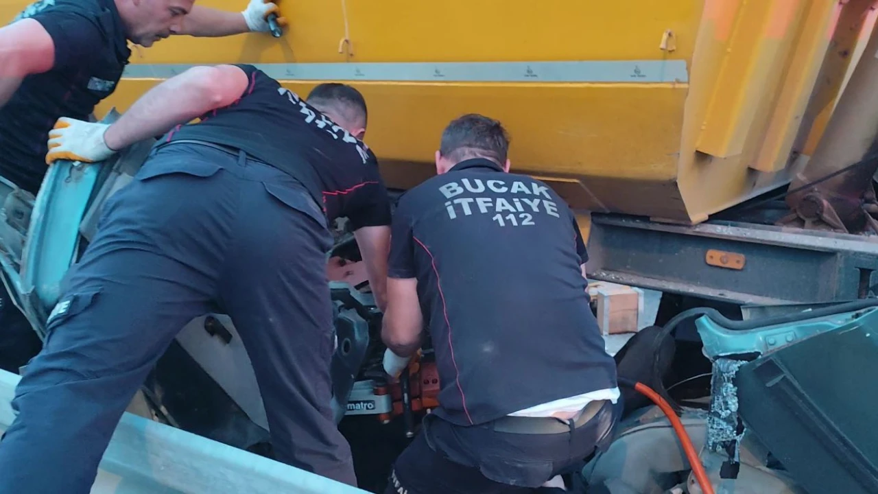 Burdurda feci kaza: 18 yaşındaki sürücü hayatını kaybetti