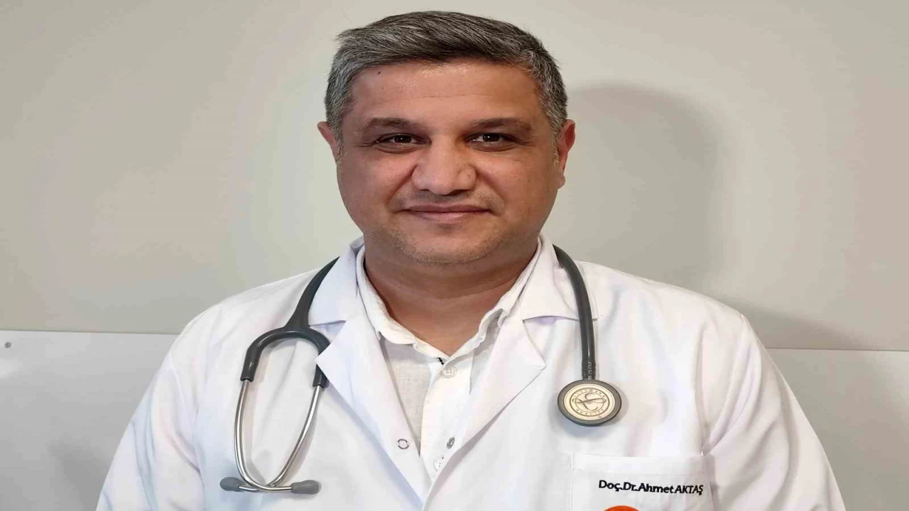 Doç Dr. Aktaş: Sıcak çarpmasına karşı günde en az 2 litre su için