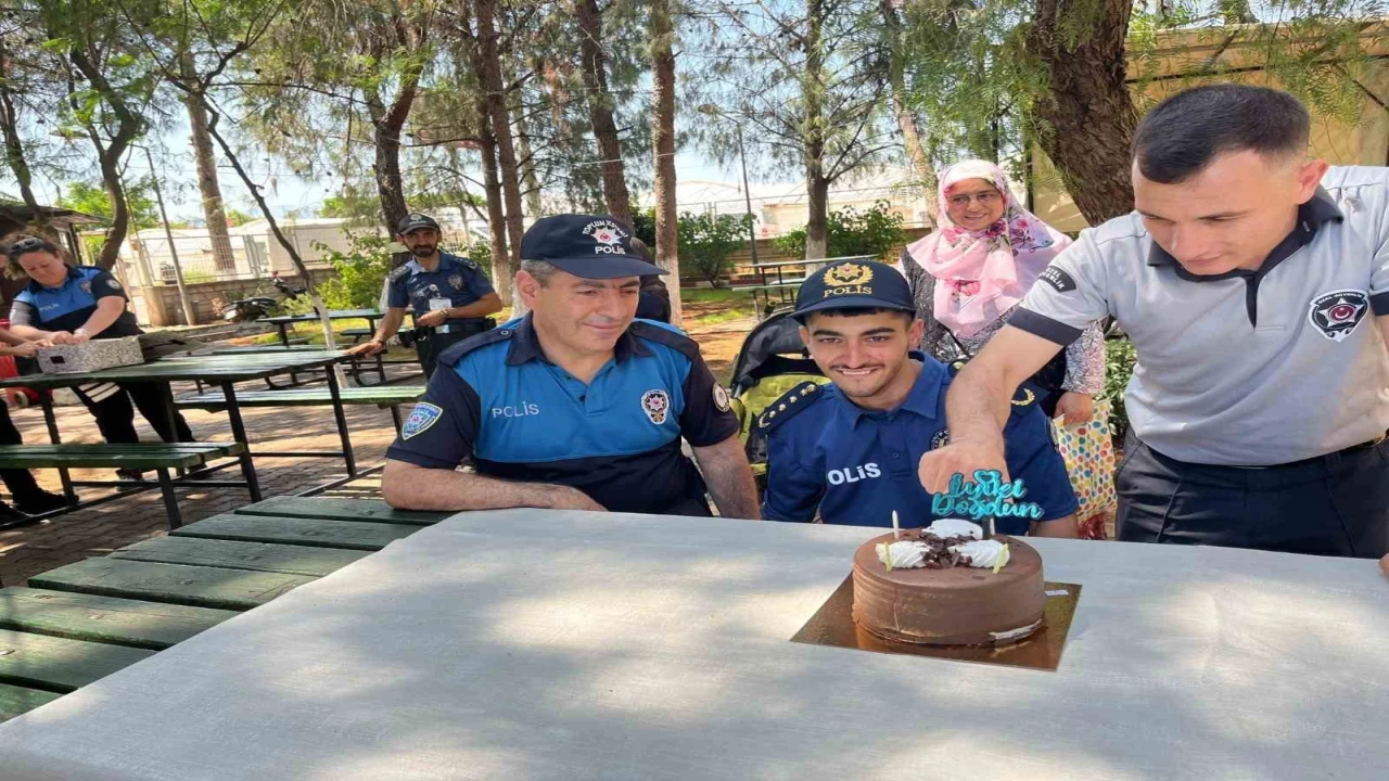 Doğum gününde polis oldu, hayalini yaşadı