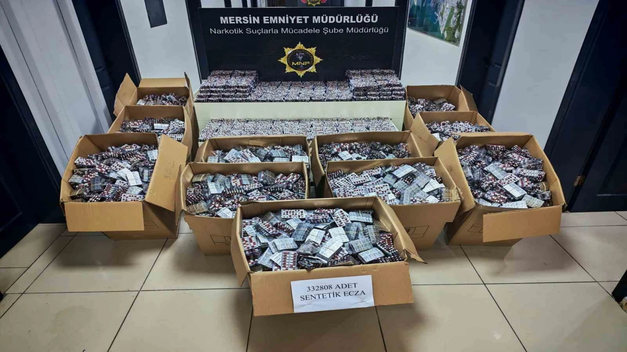 Dronla takip edilen kamyonette 332 bin adet sentetik ecza ele geçirildi