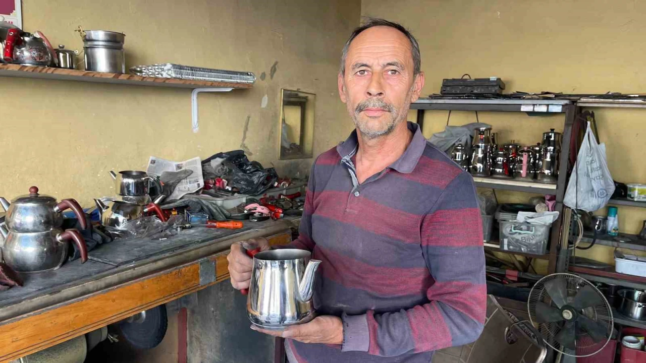 Eski tencere ve çaydanlıklar elinde ikinci baharı yaşıyor