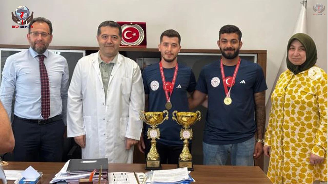 HATAYLI SAĞLIKÇILAR MASA TENİSİ ŞAMPİYONU OLDU