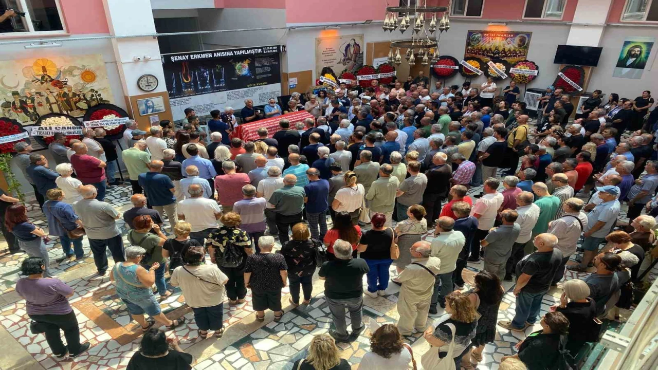 Hayatını kaybeden gazeteci Zeki Özer, son yolculuğuna uğurlandı