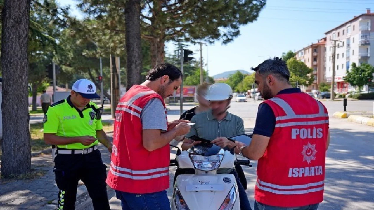 Ispartada kusurlu bulunan 34 sürücüye idari para cezası