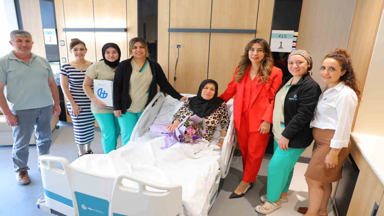 Kadın hastalıklarına V-Notes tekniğiyle ameliyat