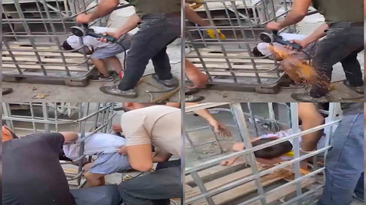 Kafesin parmaklıklarına sıkışan çocuk, demir kesilerek kurtarıldı