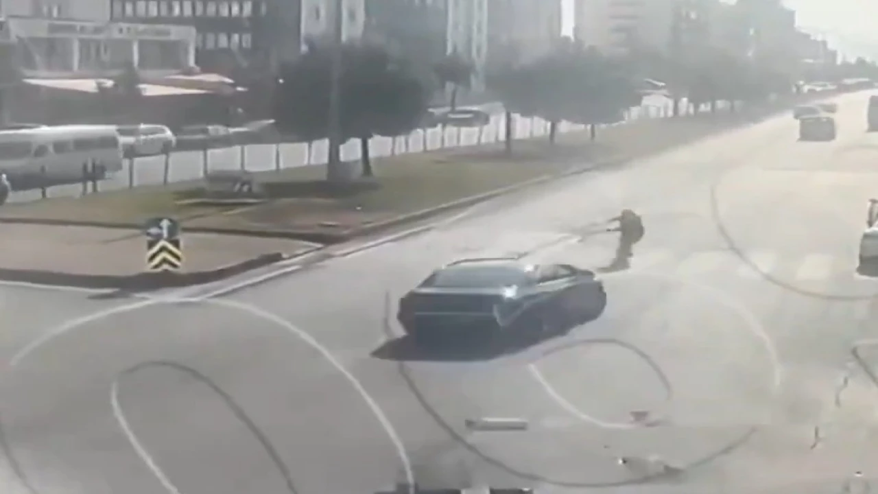 Kahramanmaraşta otomobil yayaya çarptı