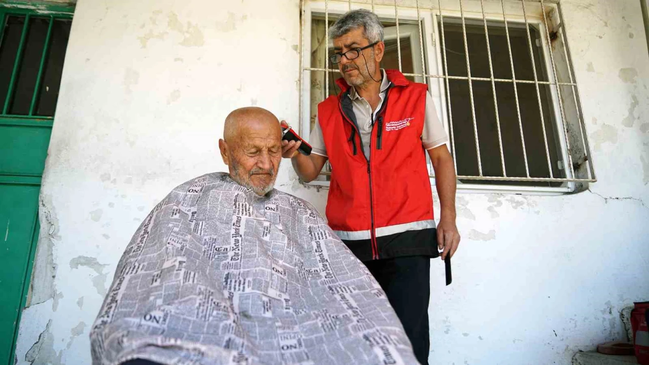 Kahramanmaraşta ulu çınarlar bayrama hazırlanıyor