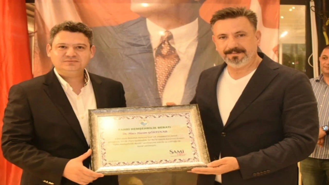 Kaymakam Gökpınara Arsuz fahri hemşehrilik beratı verildi