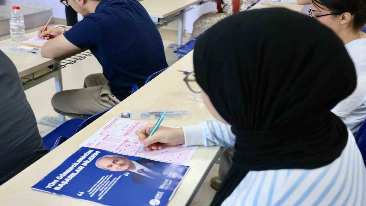 Kepez Belediyesinden öğrencilere gerçek sınav provası