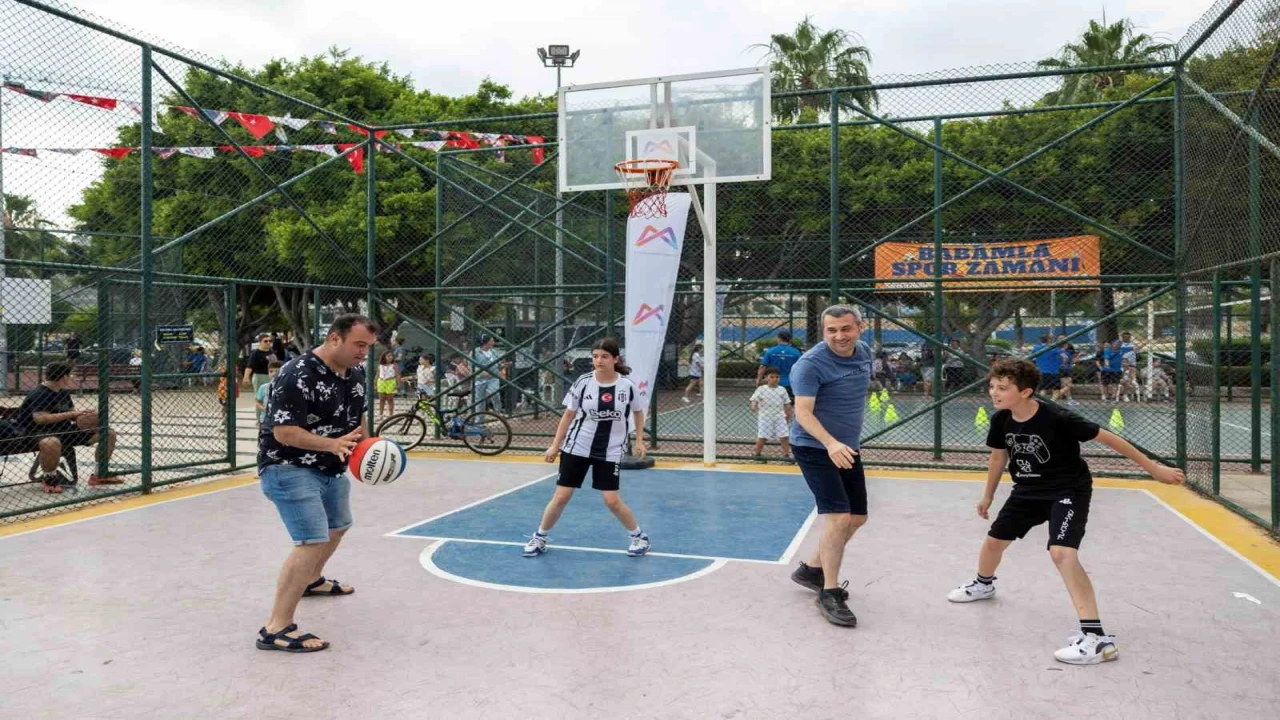 Mersinde Babalar Gününde hem spor hem eğlence dolu kutlama