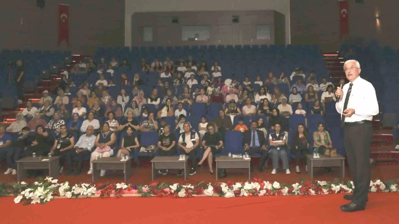 Mersinde çocuk işçiliğine karşı farkındalık semineri