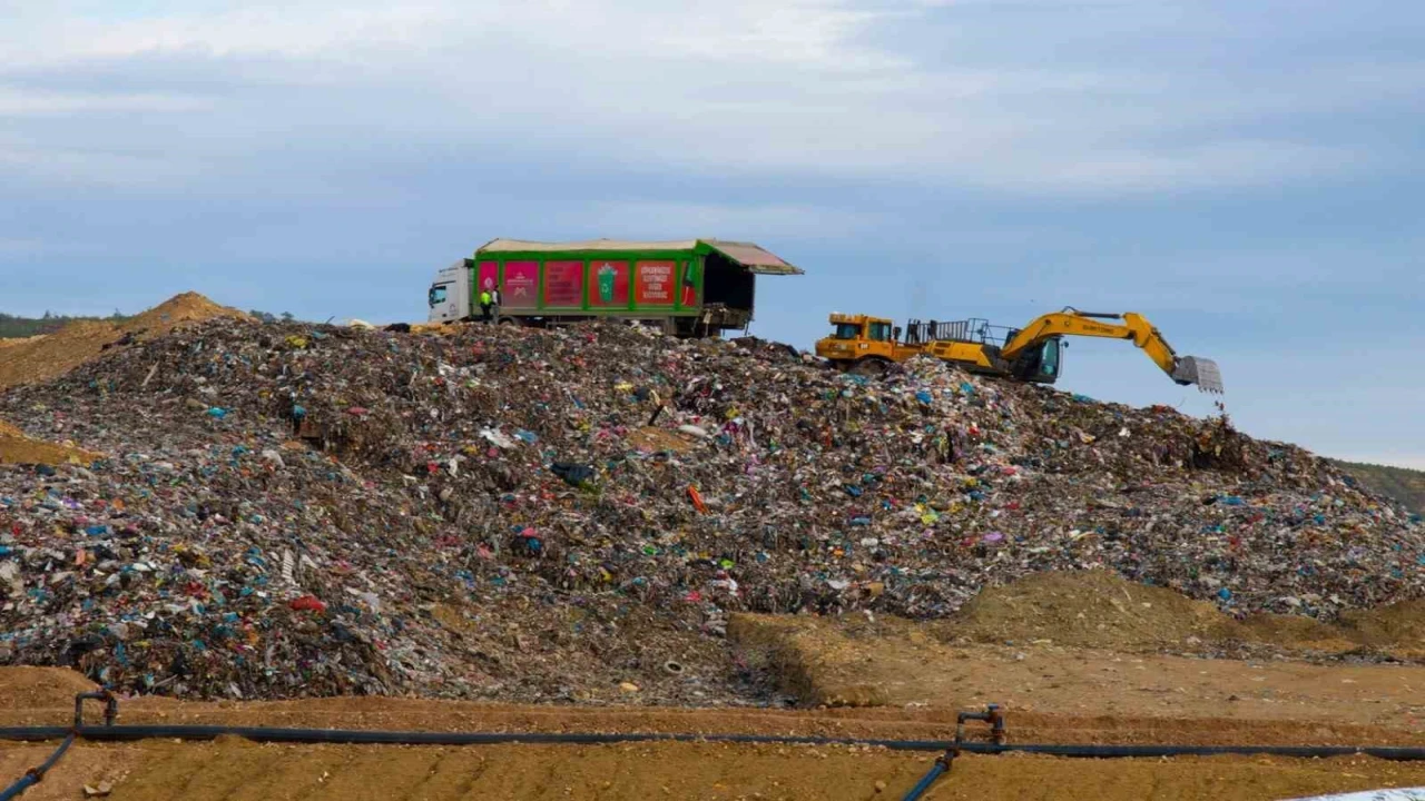 Mersinde günlük bin 750 ton evsel atık toplanıyor