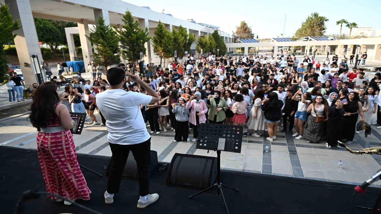 Mersinde öğrencilere YKS öncesi moral etkinliği