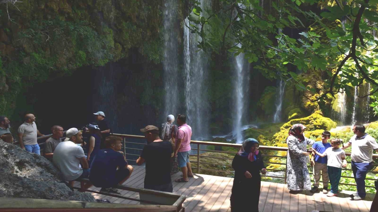 Mersindeki gizemli hazineye ziyaretçi akını