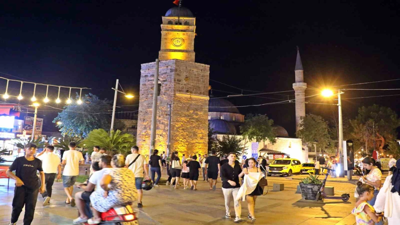 Nüfusu gündüz 82, gece 10 bin