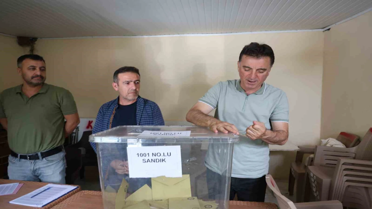 Ölen eşinin yerine muhtar seçildi