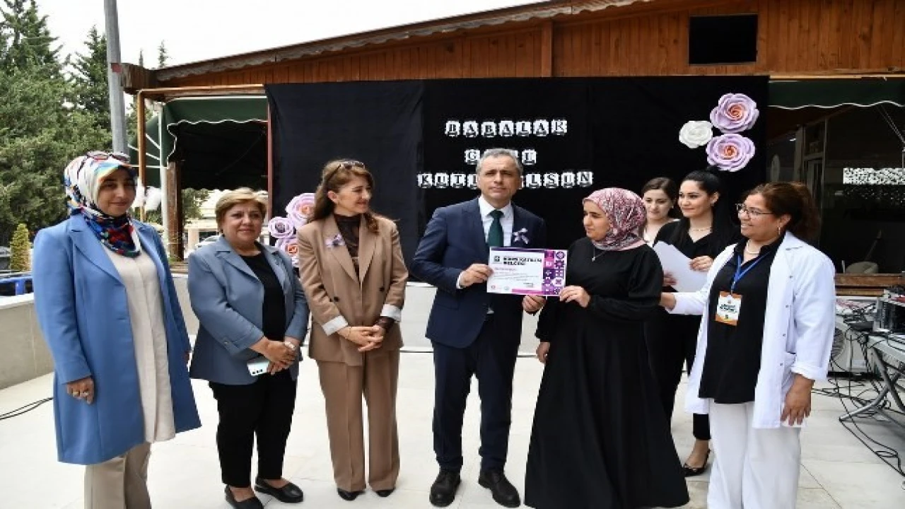 Osmaniye Aile Yaşam Merkezinde mezuniyet töreni