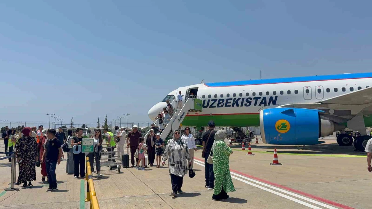 Özbekistandan Gazipaşa-Alanya Havalimanına ilk direkt uçuş gerçekleşti