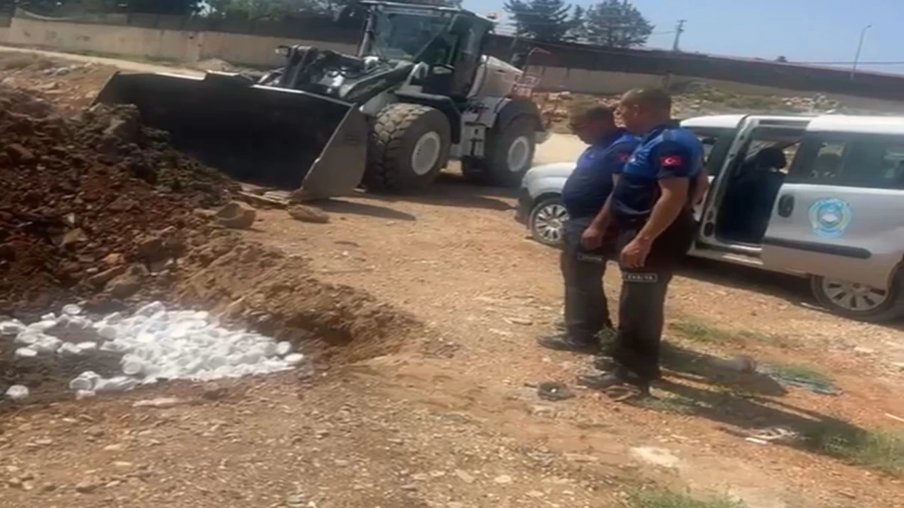 Hatay'da Sağlığı Tehdit Eden Gıda Ürünleri İmha Edildi