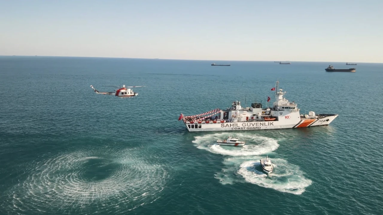 Sahil Güvenlik Mersinde görev başında: Binlerce gemi ve tekne denetlendi