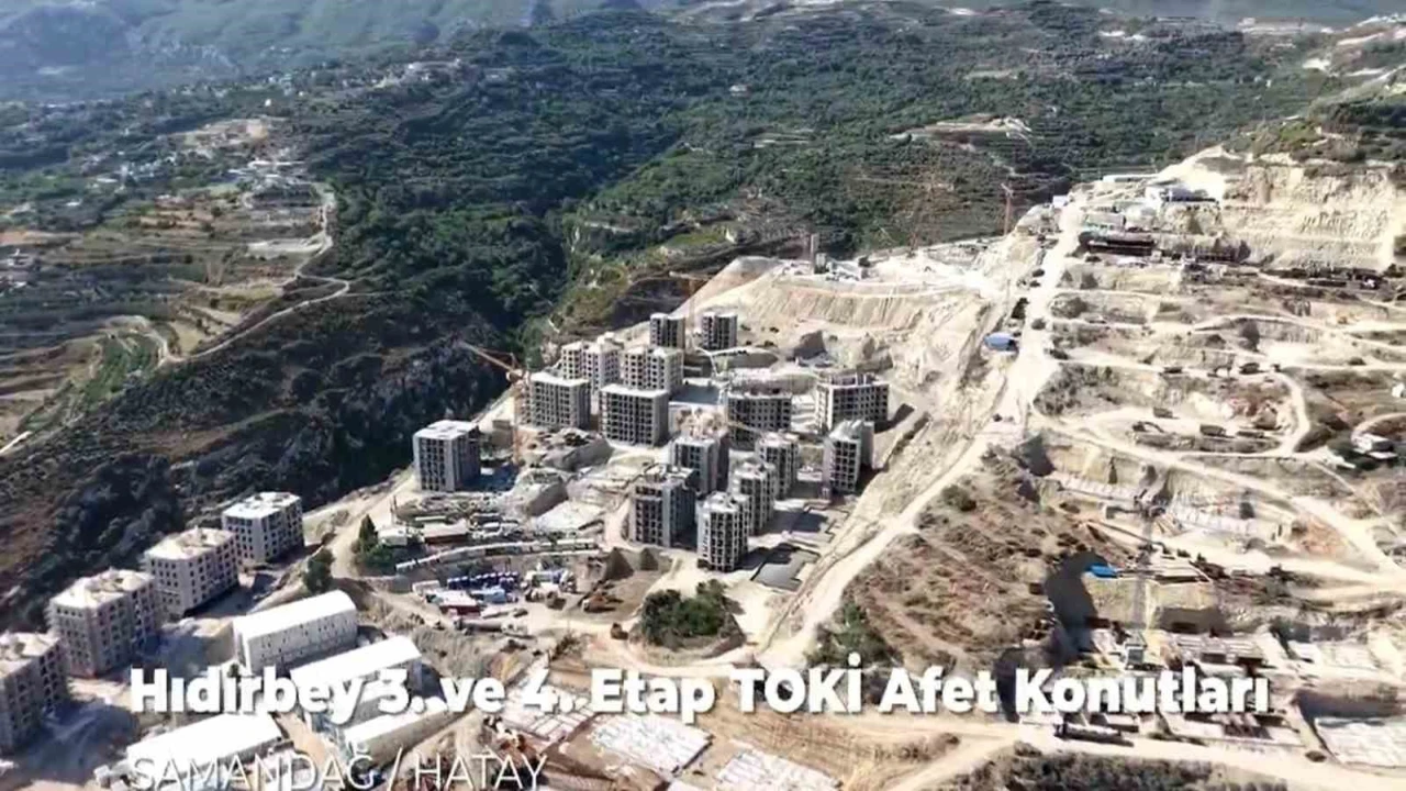 Samandağ Hıdırbeyde TOKİ afet konutları yükseliyor