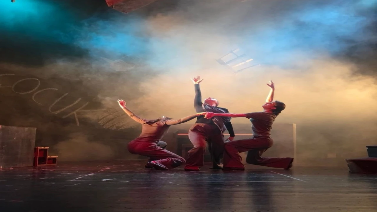 Ukraynada savaşın yıktığı sahne, Antalyada yeniden kuruldu