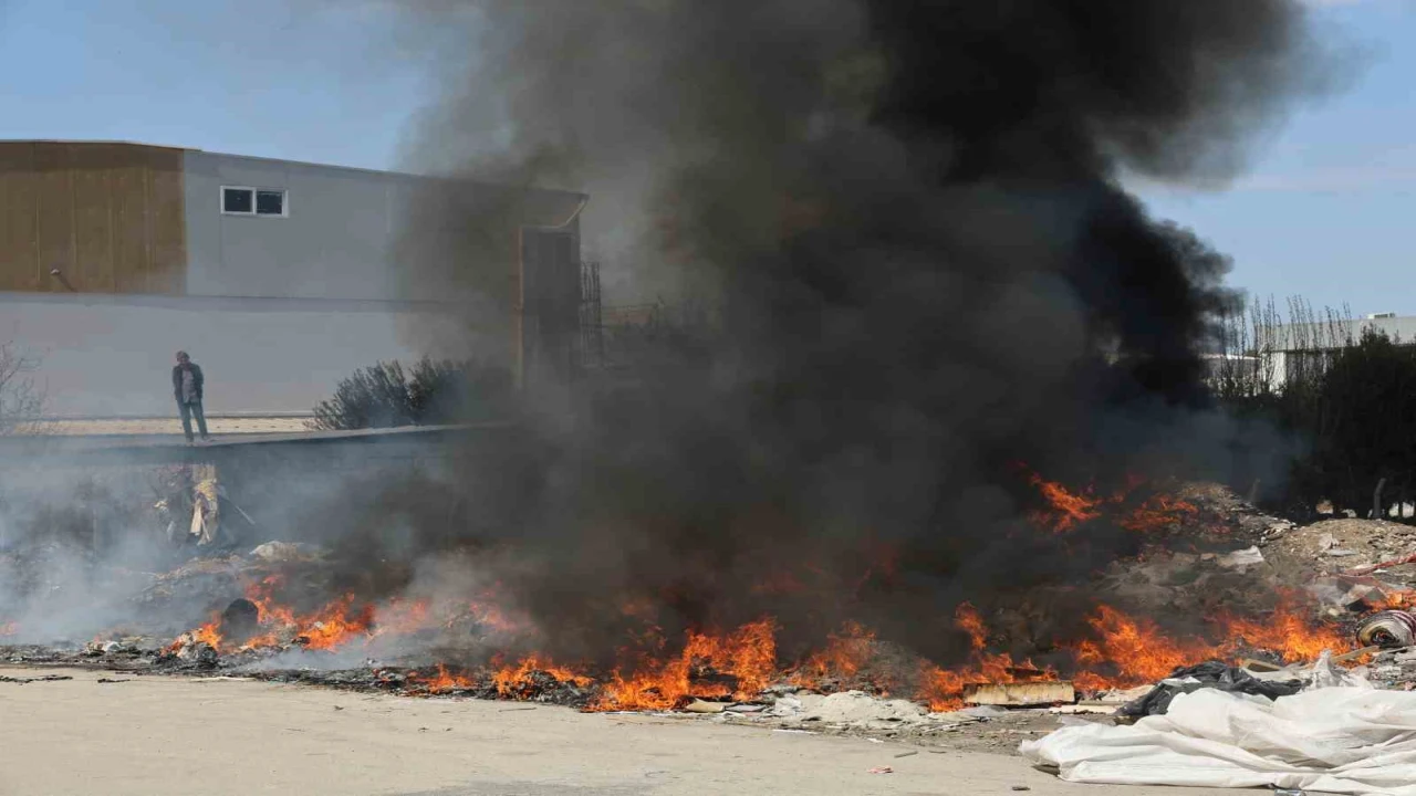 Yakılan çöpler hem havayı kirletiyor hem de insan sağlığını tehdit ediyor