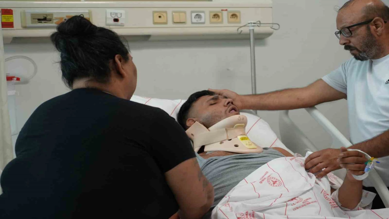 Yüksekten havuza atlayan gencin boynu kırıldı, aile ihmal var dedi