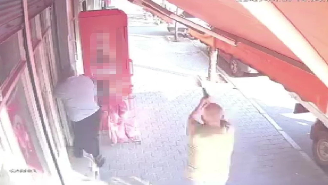 Adanada silahlı saldırı anı saniye saniye görüntülendi