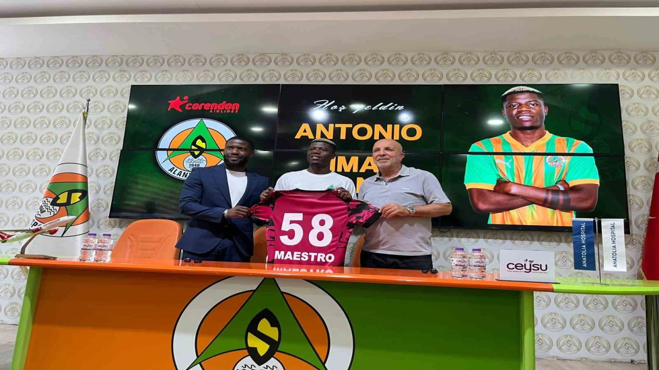 Alanyaspor, Maestroyu kadrosuna kattı