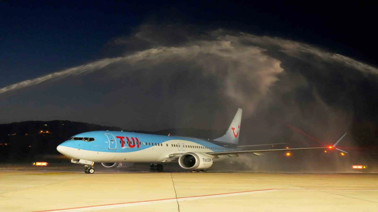 Amsterdamdan Gazipaşa-Alanya Havalimanına ilk uçuş gerçekleştirildi