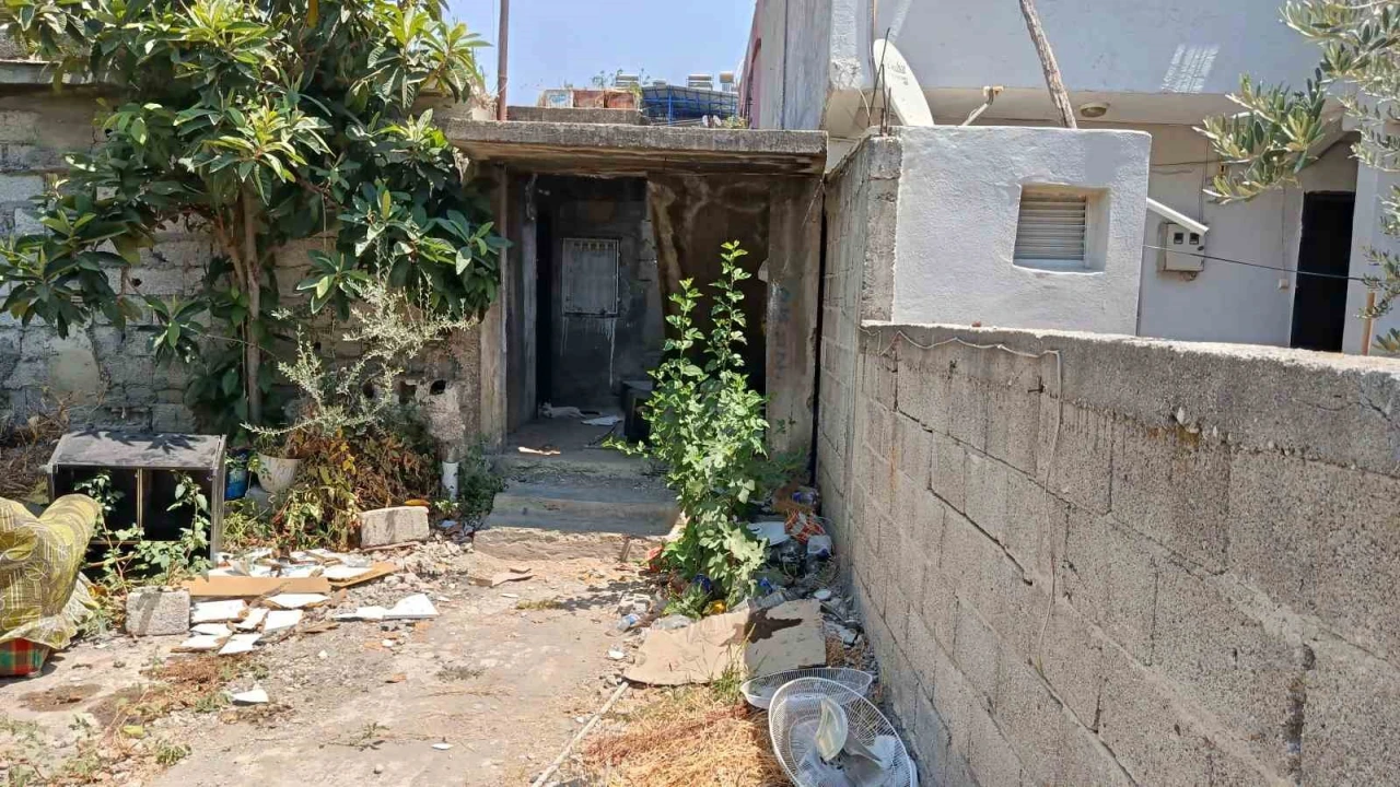 Annesini döverek öldürdü, bayıldı diye 112den yardım istedi