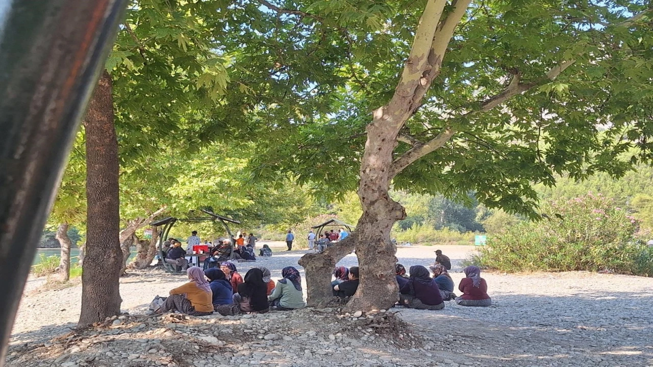 Antalyada akıntıya kapılarak kaybolan genci arama çalışmaları sürüyor