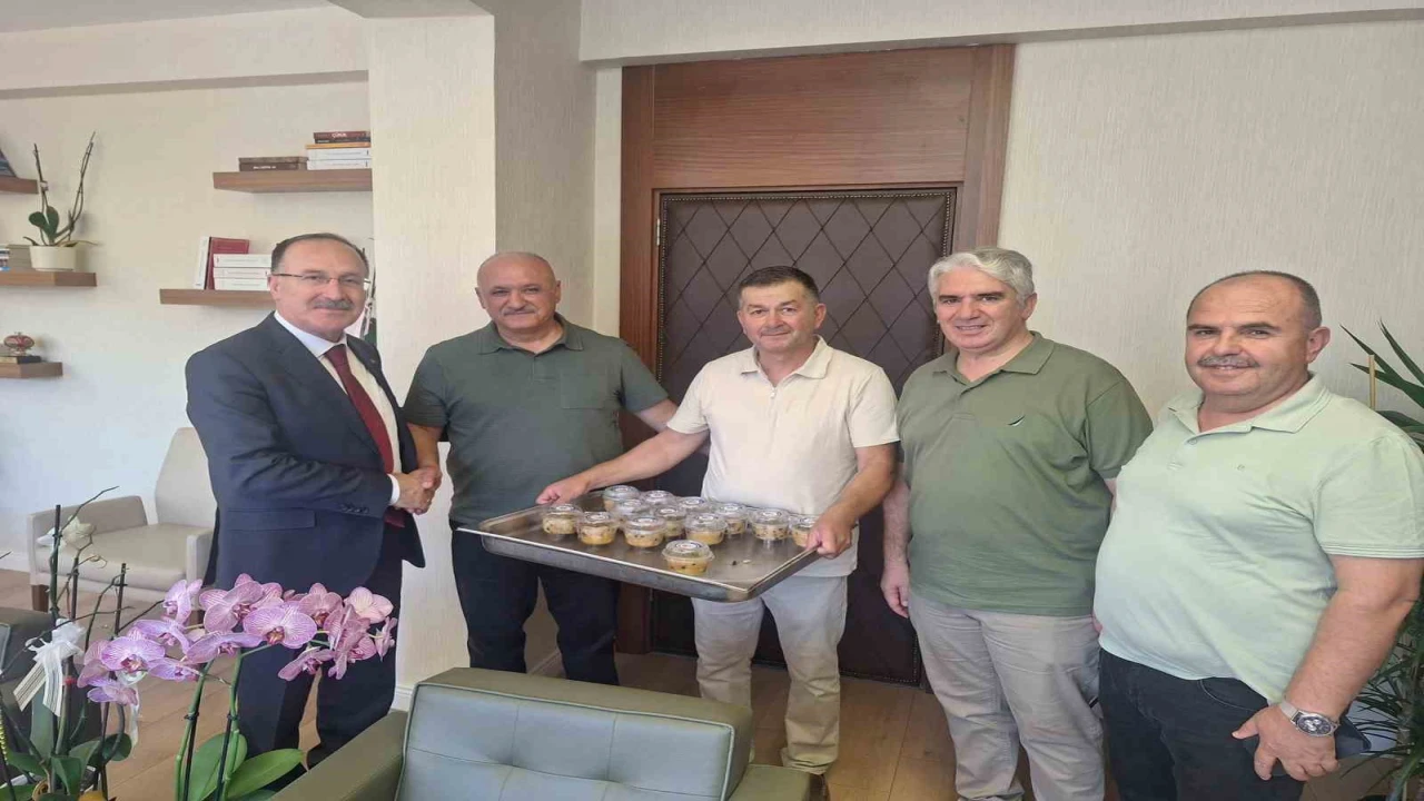 Antalyada eğitimciler aşure geleneğinde buluştu