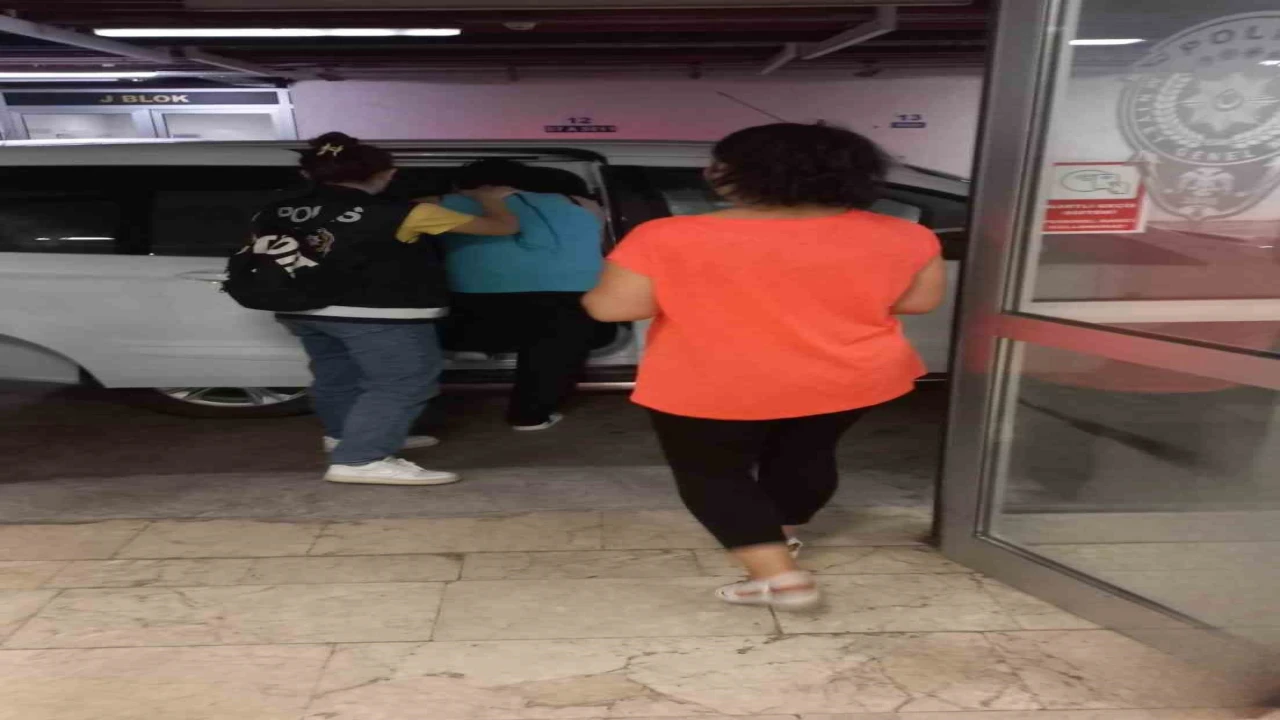 Antalyada iş yerinden hırsızlık yapan 2 şüpheli tutuklandı