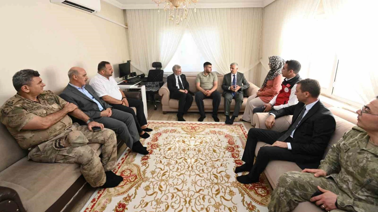 Başkan Görgelden Pençe-Kilit Harekatı bölgesinde metan gazından etkilenen Mehmetçiğe ‘geçmiş olsun ziyareti