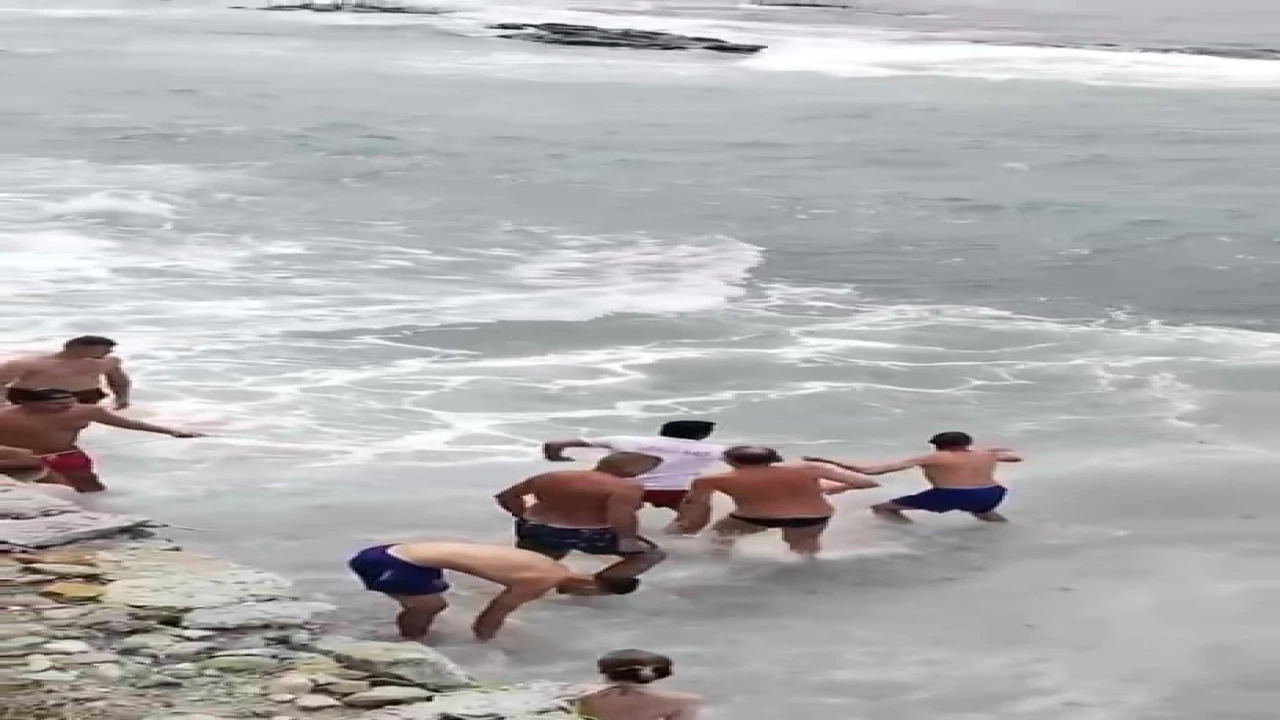 Boğulma tehlikesi geçiren genç için seferber oldular