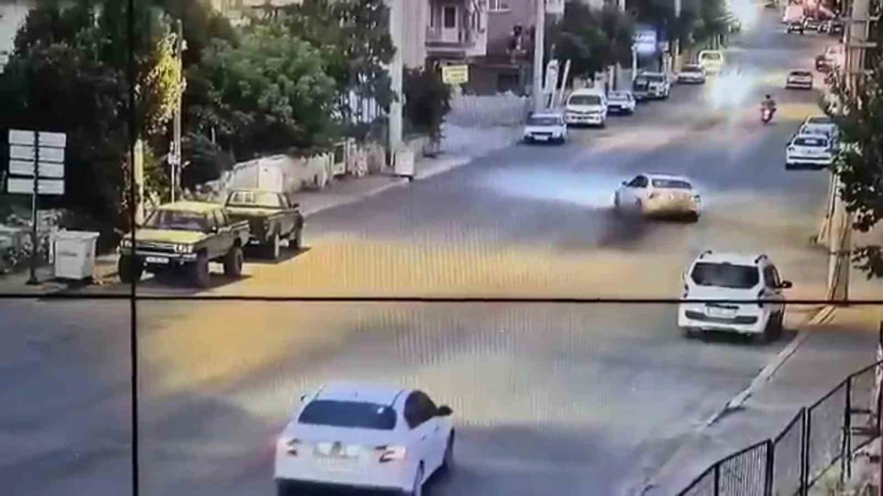 Drift denemesi hüsranla bitti: Hem kaza yaptı hem ceza yedi