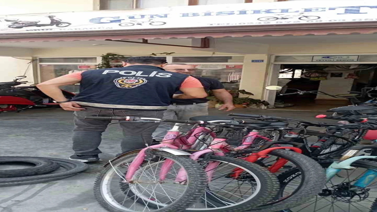 Gazipaşada motosiklet tamir ve yedek parça satışı yapan iş yerleri denetlendi