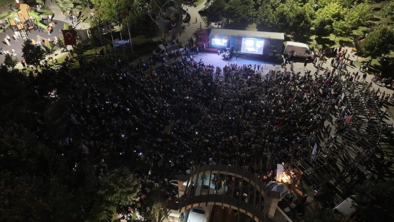 Hızırbeyde yıldızlar altında sinema keyfi