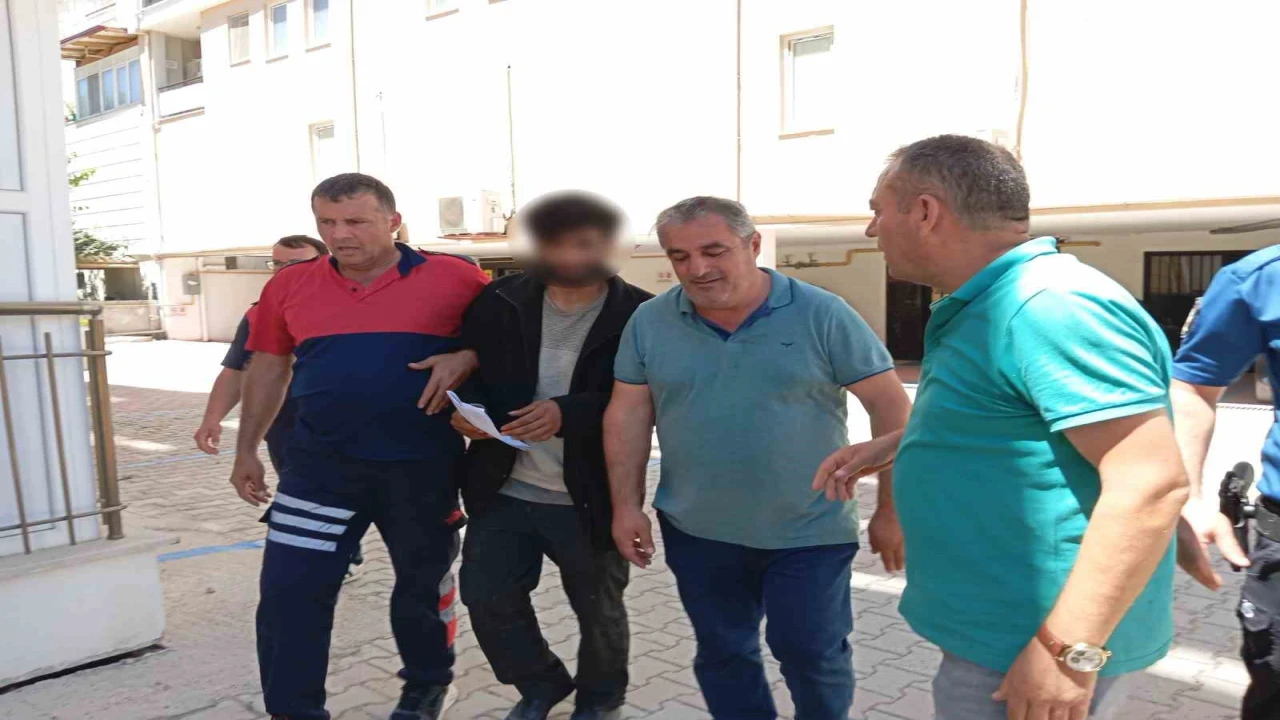 İntiharkolik Hasan yine sahnede: 200den fazla kez çatıya çıktı, para alıp indi