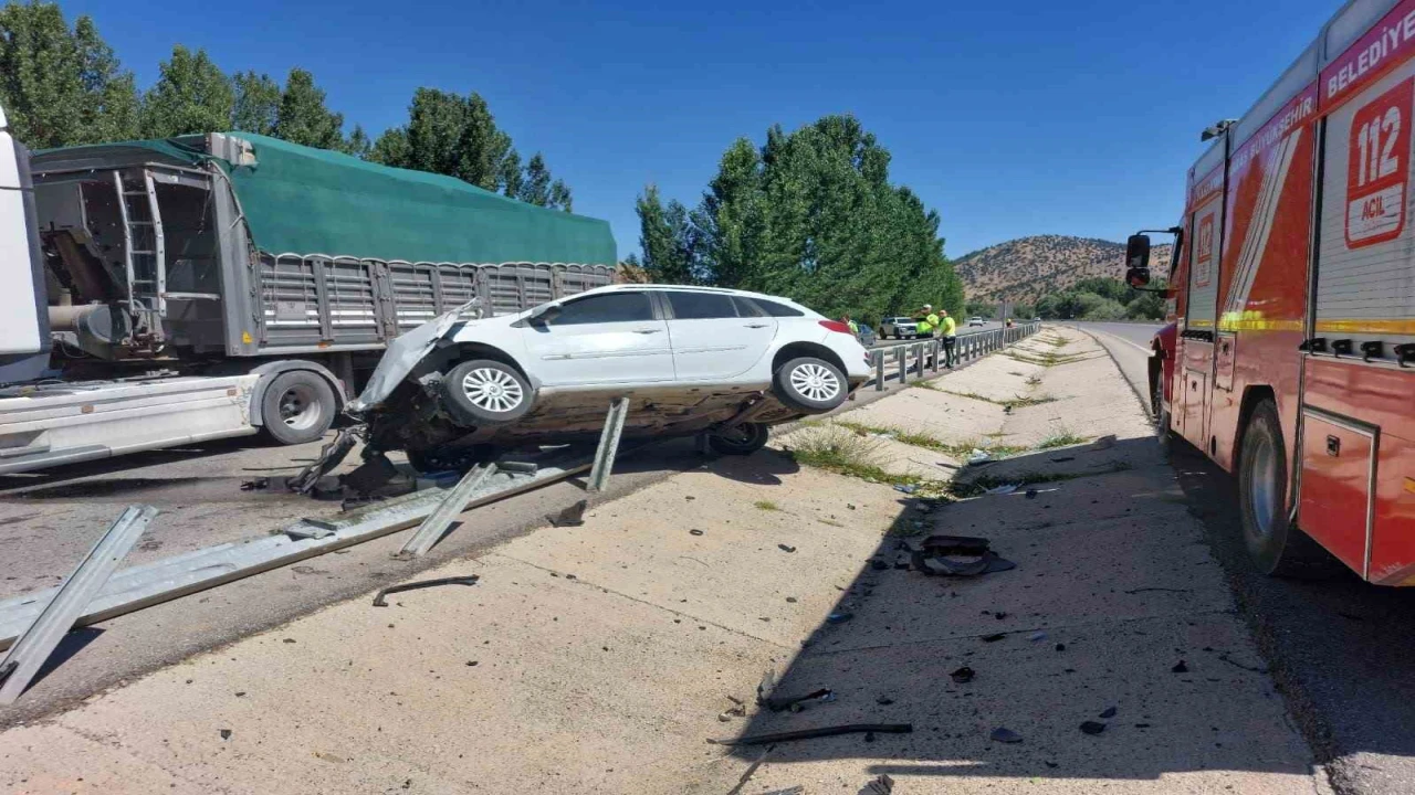 Kahramanmaraşta 3 ayrı kazada 8 kişi yaralandı