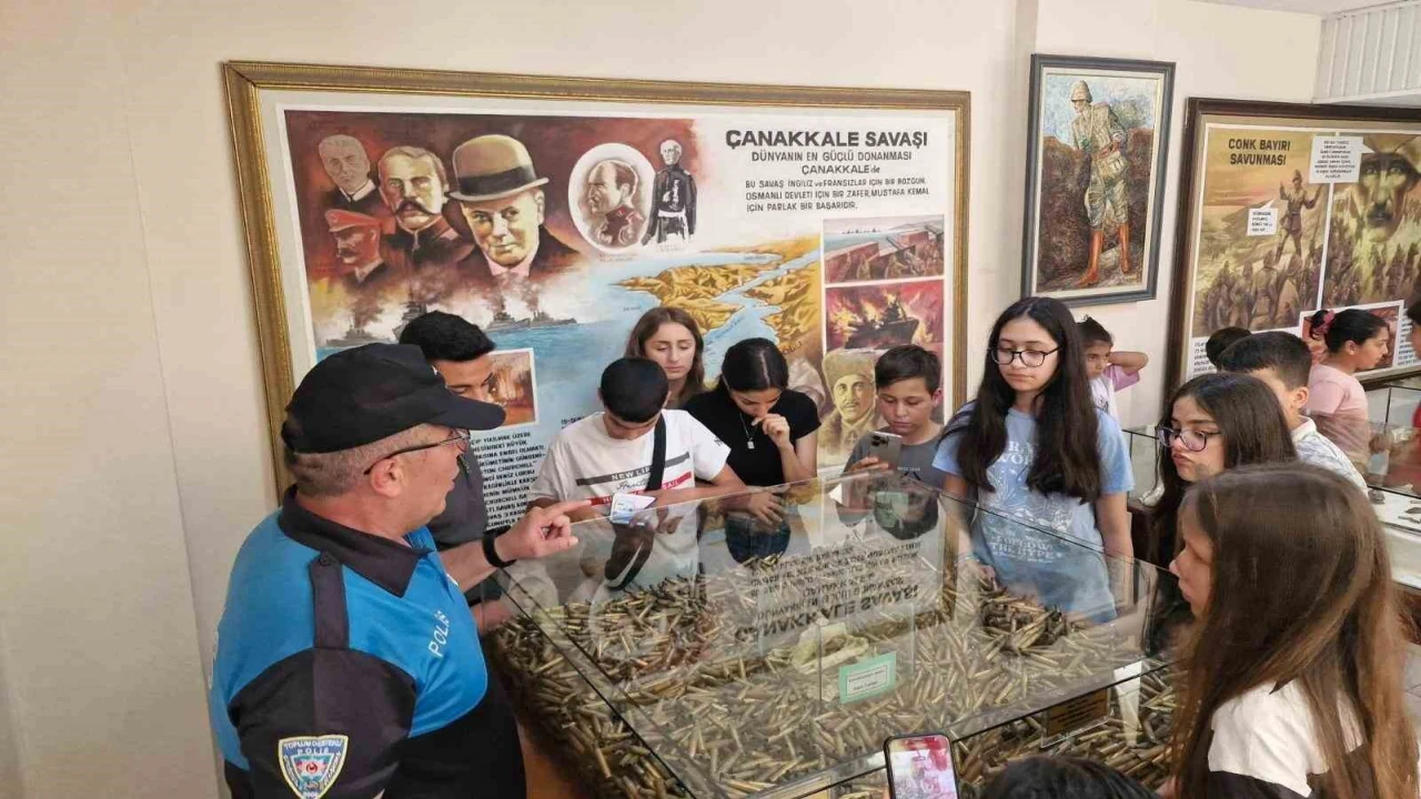 Mersin polisinden eğlence ve eğitim dolu gezi