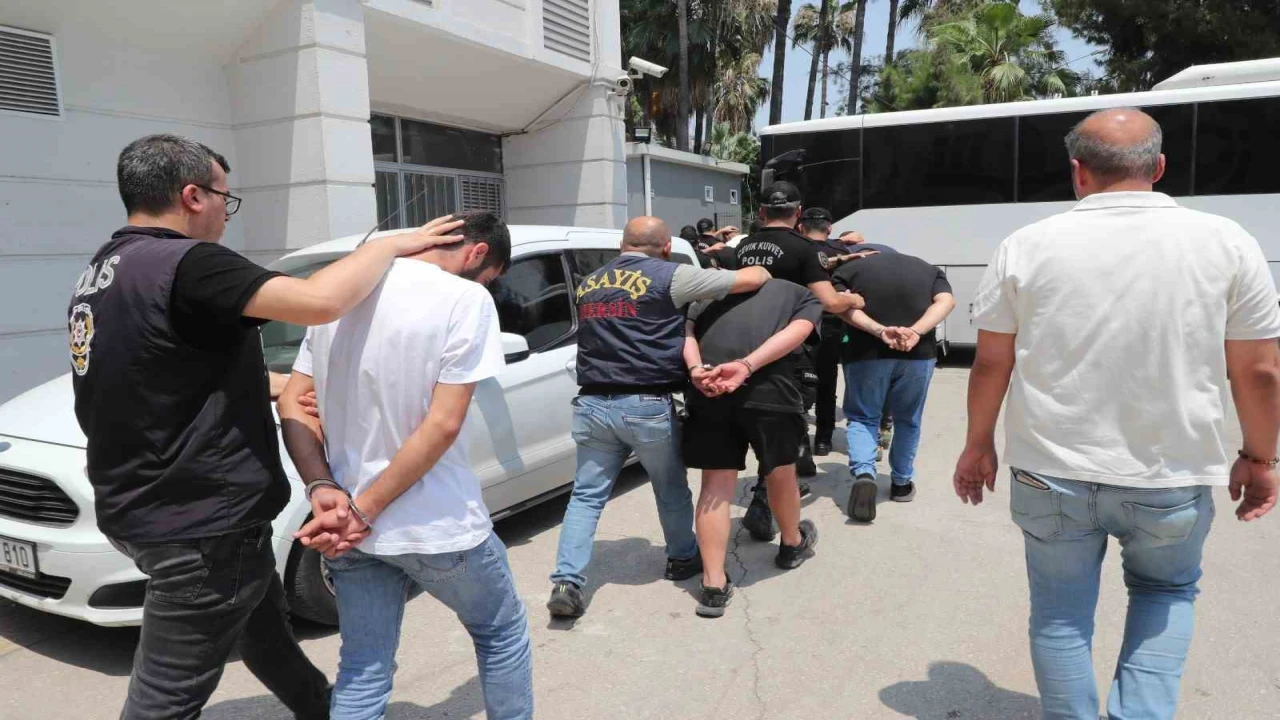 Mersinde restoranda müzik kavgasının şüphelileri tutuklandı