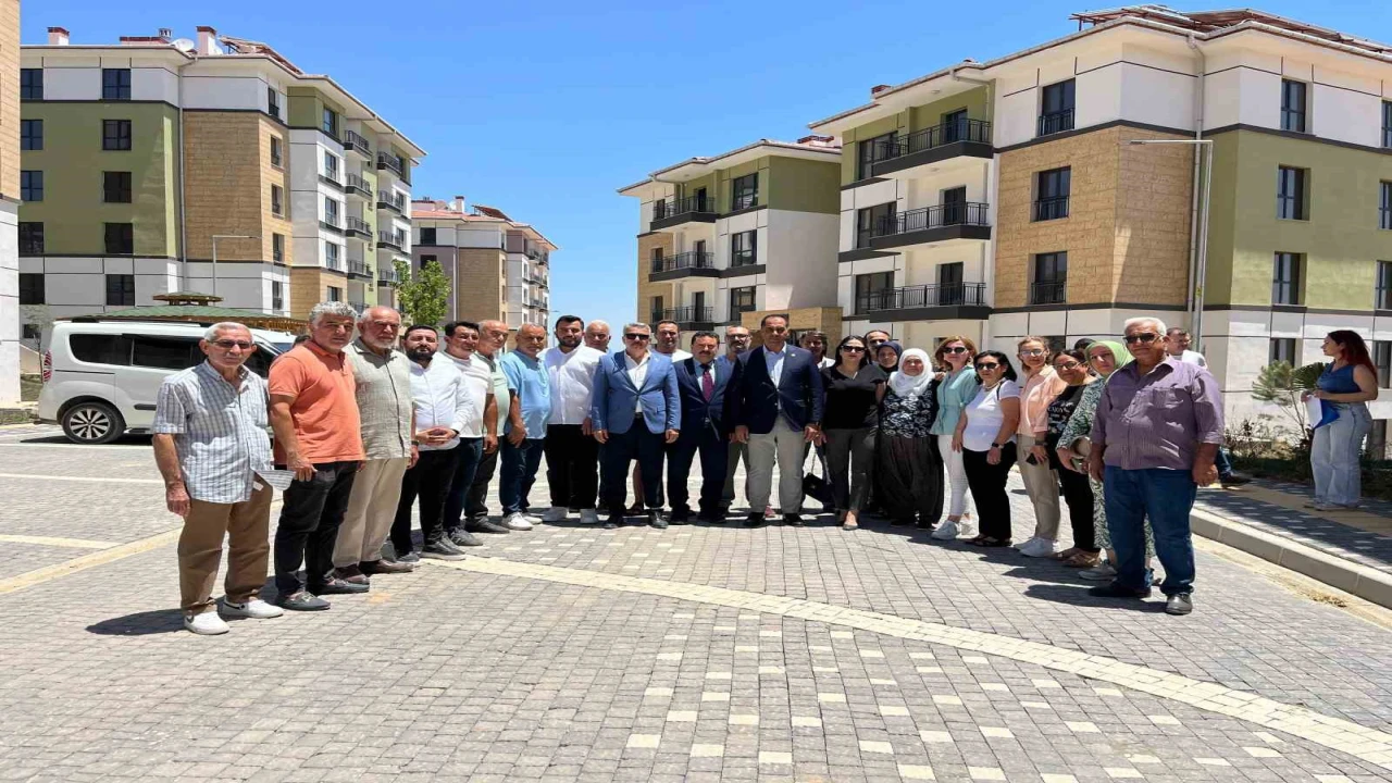 Mersinde TOKİdeki hak sahipleri evlerine kavuştu