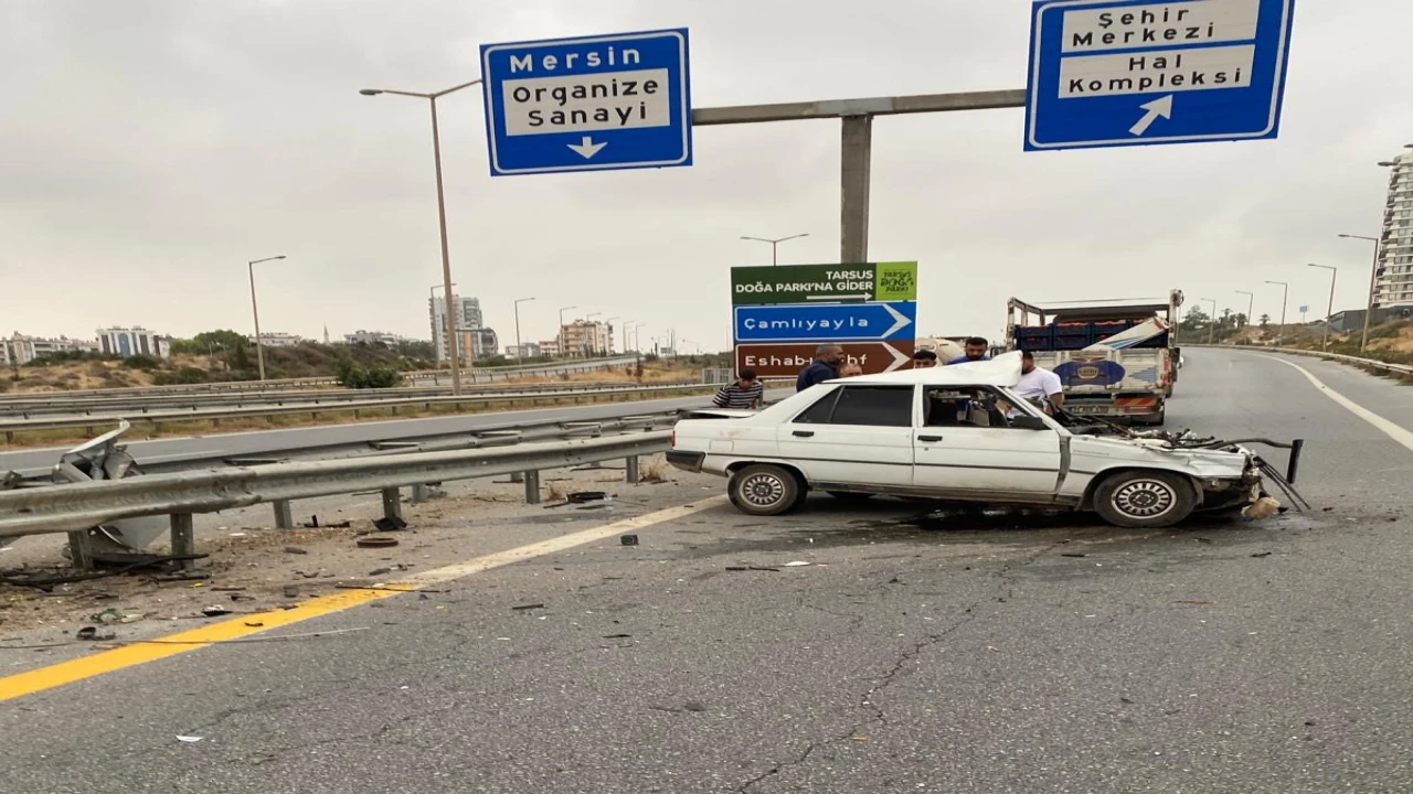 Tarsusta trafik kazası: İki kardeşten biri öldü, diğeri yaralandı