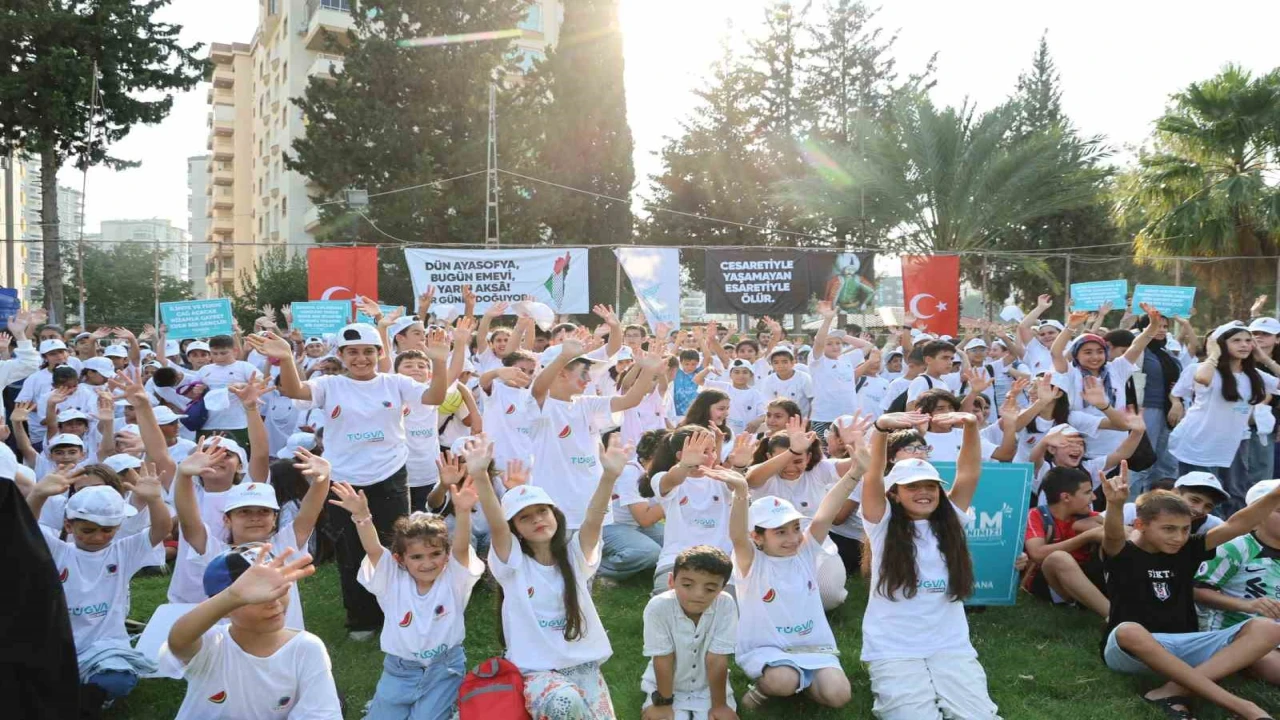 Yüzlerce öğrenci Kozanda yaz spor şenliğinde buluştu