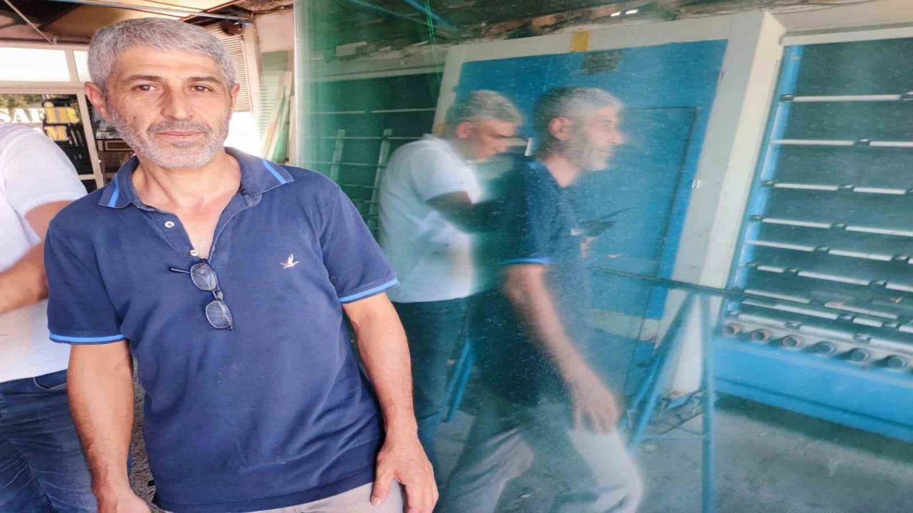 5 bin liralık cam aldı parasını ödemeden gitti