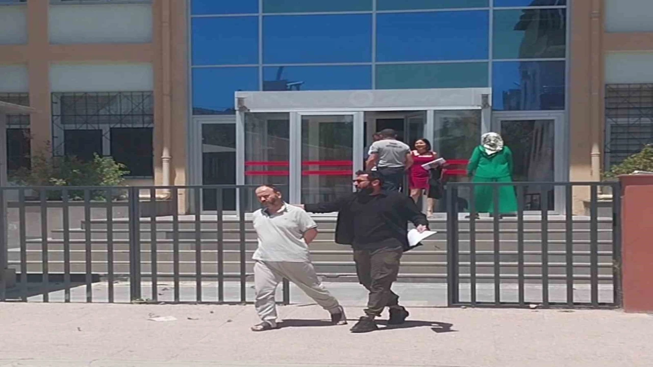 Annesini katleden şahıs, bir ay olmadan cezaevinde öldü